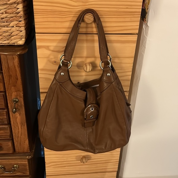 Coach Lynn Hobo Carmel Leather Shoulder Bag FIRM - Picture 1 of 14